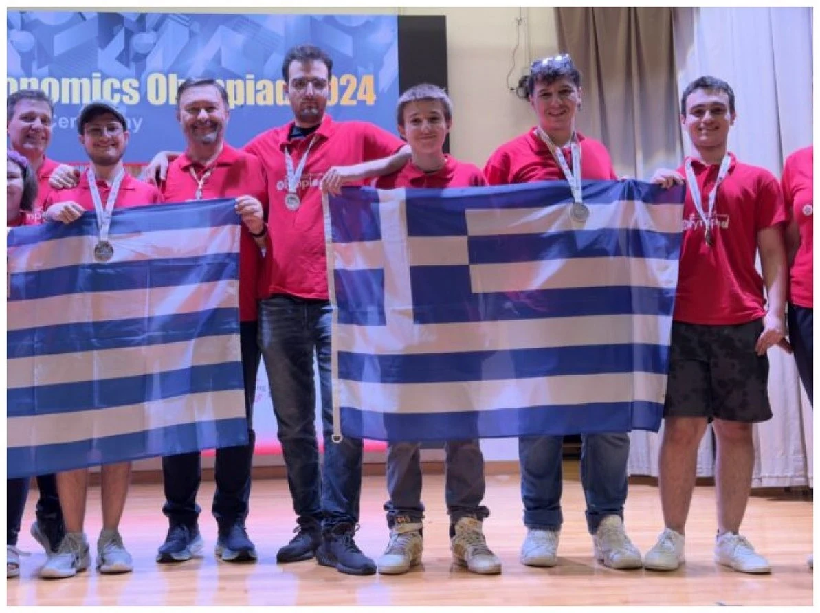 Ένα ασημένιο και τρία χάλκινα στην 7η Διεθνή Ολυμπιάδα Οικονομικών του Χονγκ Κονγκ