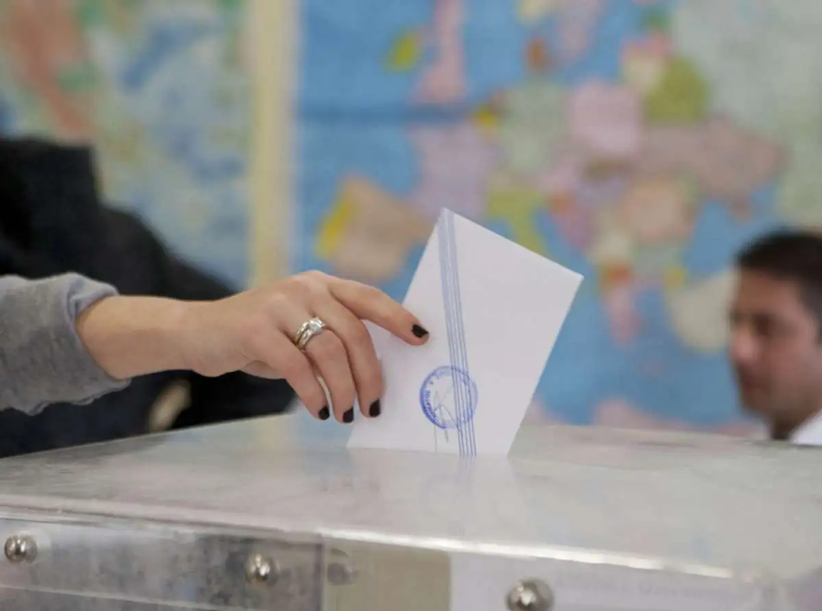 Σε χαμηλό 7ετίας η ΝΔ - 5ο κόμμα ο ΣΥΡΙΖΑ σε νέα δημοσκόπηση!