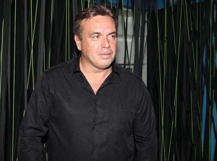 Μανώλης Λιδάκης: Ξανά στο νοσοκομείο ο τραγουδιστής – «Μας διαβεβαίωσε ότι θα βγει νικητής»
