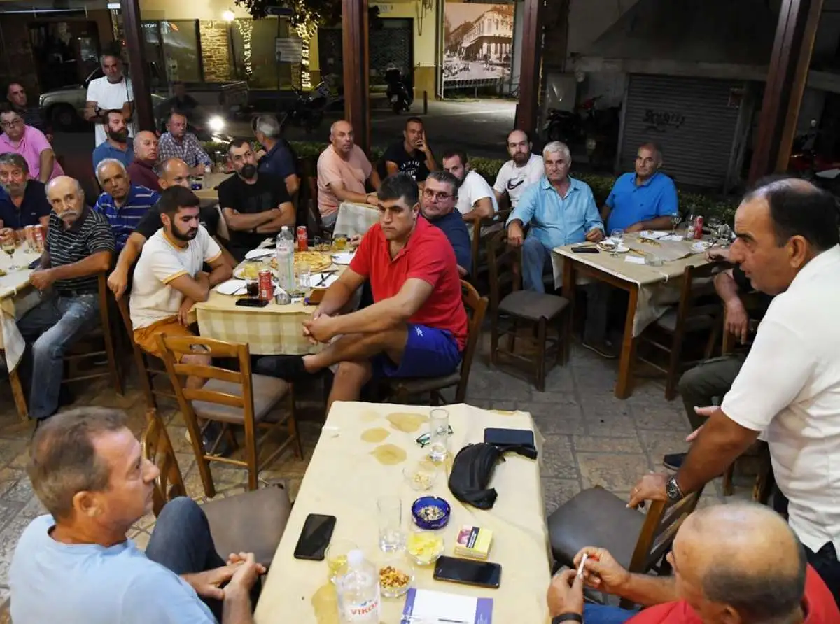 "Αύριο στην Αγιά μιλάνε τα τρακτέρ"!!! Αγροτική κινητοποίηση στα εγκαίνια της Γιορτής Μήλου