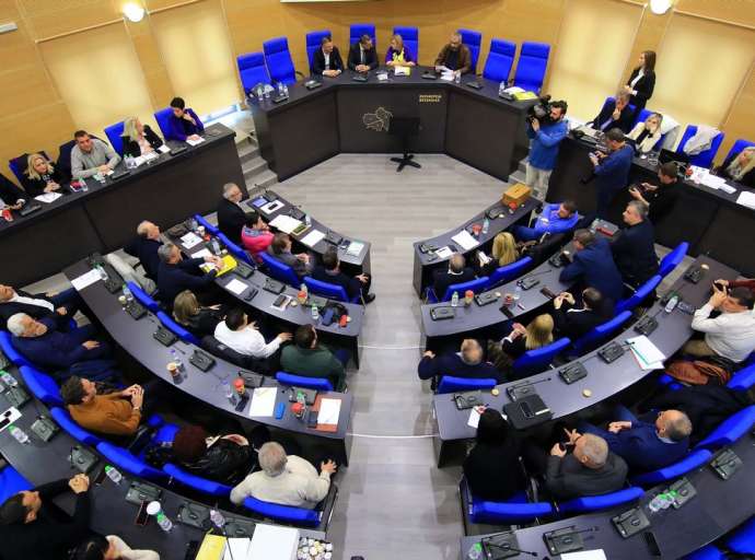 Αυξημένο ενδιαφέρον για το σημερινό Περιφερειακό Συμβούλιο | Λογοδοσία, ημερήσια διάταξη και... νεκρά ψάρια!!!