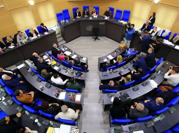 Αυξημένο ενδιαφέρον για το σημερινό Περιφερειακό Συμβούλιο | Λογοδοσία, ημερήσια διάταξη και... νεκρά ψάρια!!!