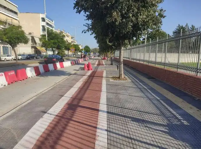 Νέες εργασίες σε Αιόλου, Ηρ.Πολυτεχνείου για ποδηλατοδρόμους - Ρυθμίσεις με απαγόρευση στάθμευσης (ΦΩΤΟ)