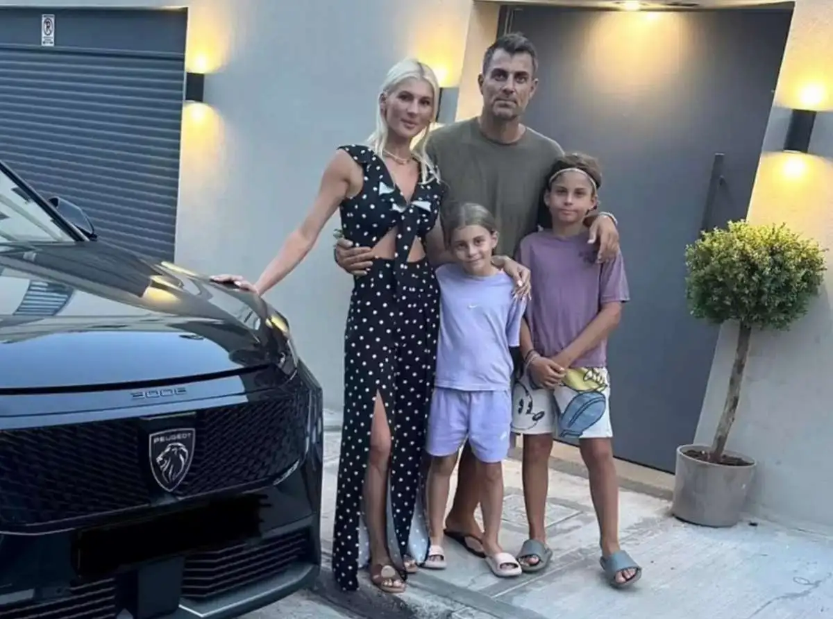 Στέλιος Χανταμπάκης - Όλγα Πηλιάκη: Αυτό είναι το νέο τους σπίτι στη Μαδρίτη! Ξεκινούν μια νέα ζωή με τα παιδιά τους
