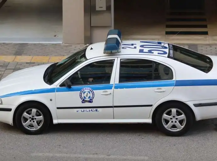 Θεσσαλονίκη: Έκλεψαν 350.000 ευρώ από σταθμευμένο αυτοκίνητο