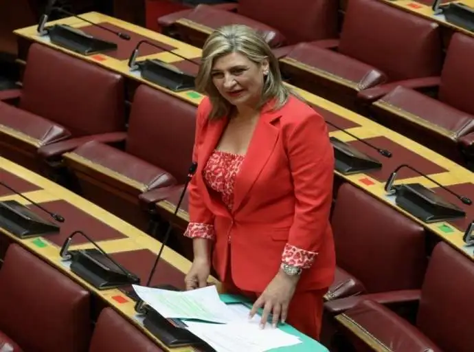 Λιακούλη: Ο κ. Μητσοτάκης "κερνάει έναν καφέ στο χέρι" τους αστυνομικούς…
