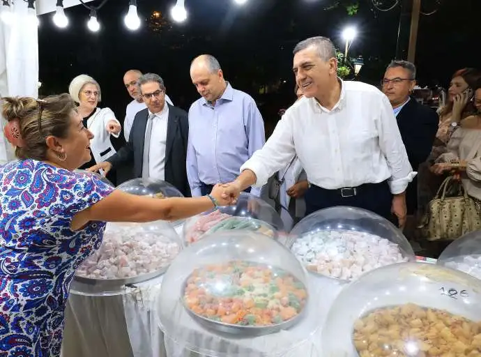Με τον φάκελο πιστοποίησης ανά χείρας ο Κουρέτας στην 17η Γιορτή Χαλβά (ΦΩΤΟ)