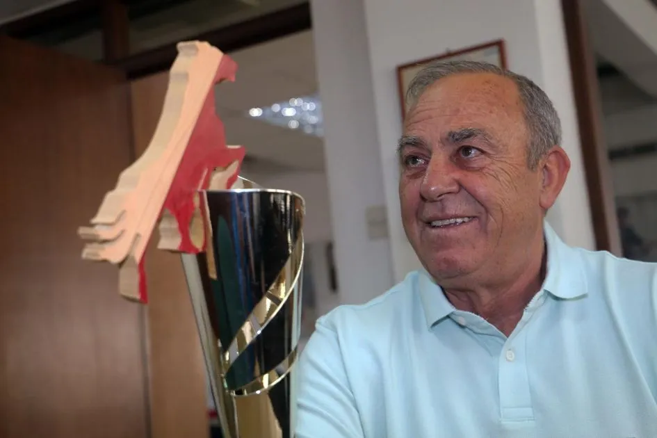 Άστραψε και βρόντηξε ο Βαλαώρας!