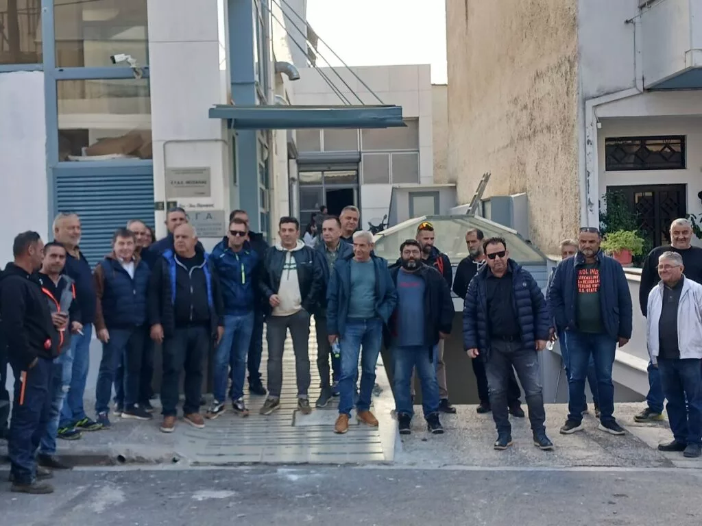 Διαμαρτυρία αμυγδαλοπαραγωγών της Ελασσόνας - Ζητούν επίσπευση στις εκτιμήσεις ζημιών