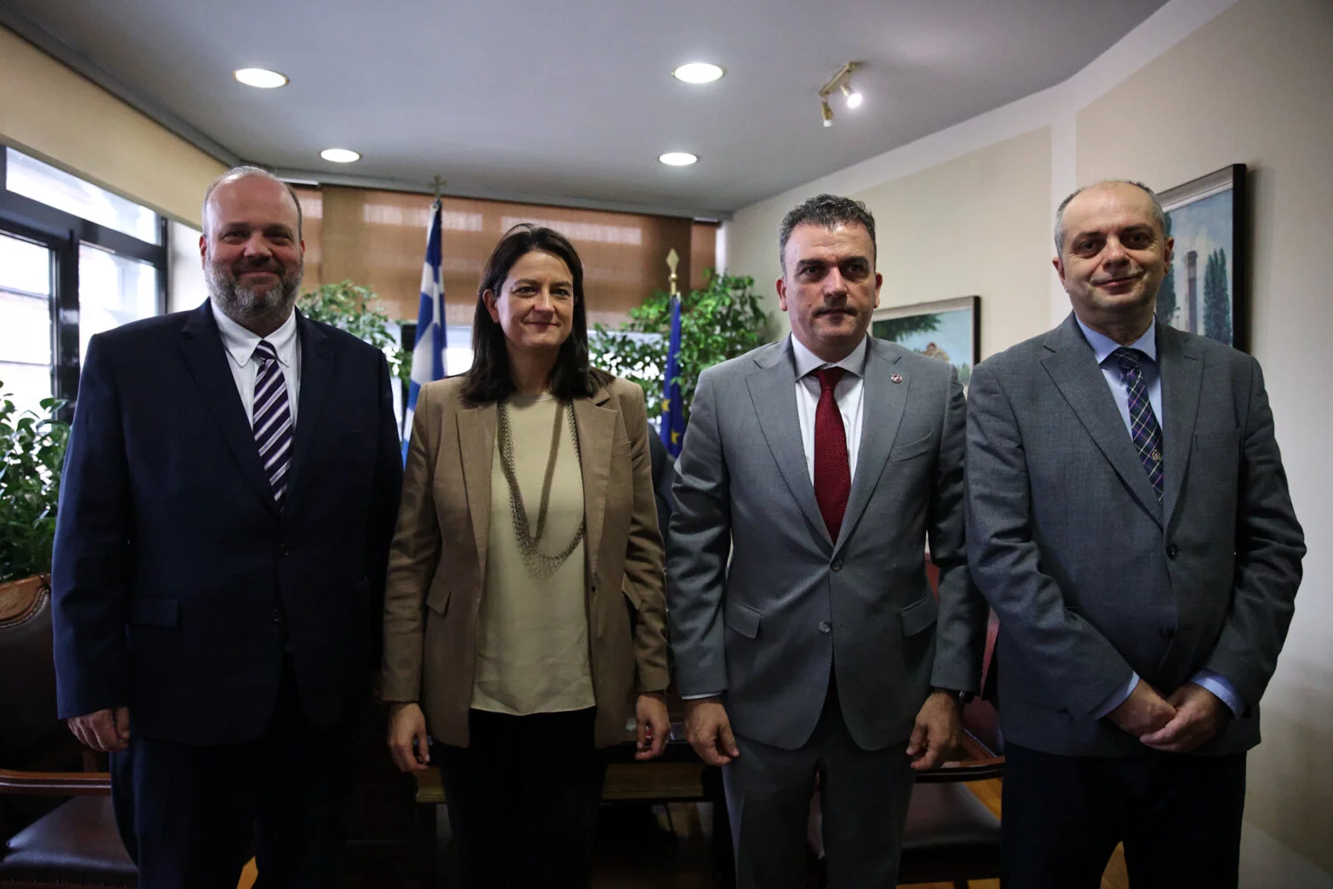 Κεραμέως από Λάρισα: Τρεις νέες δράσεις απασχόλησης ξεκινούν αμέσως για τη Θεσσαλία