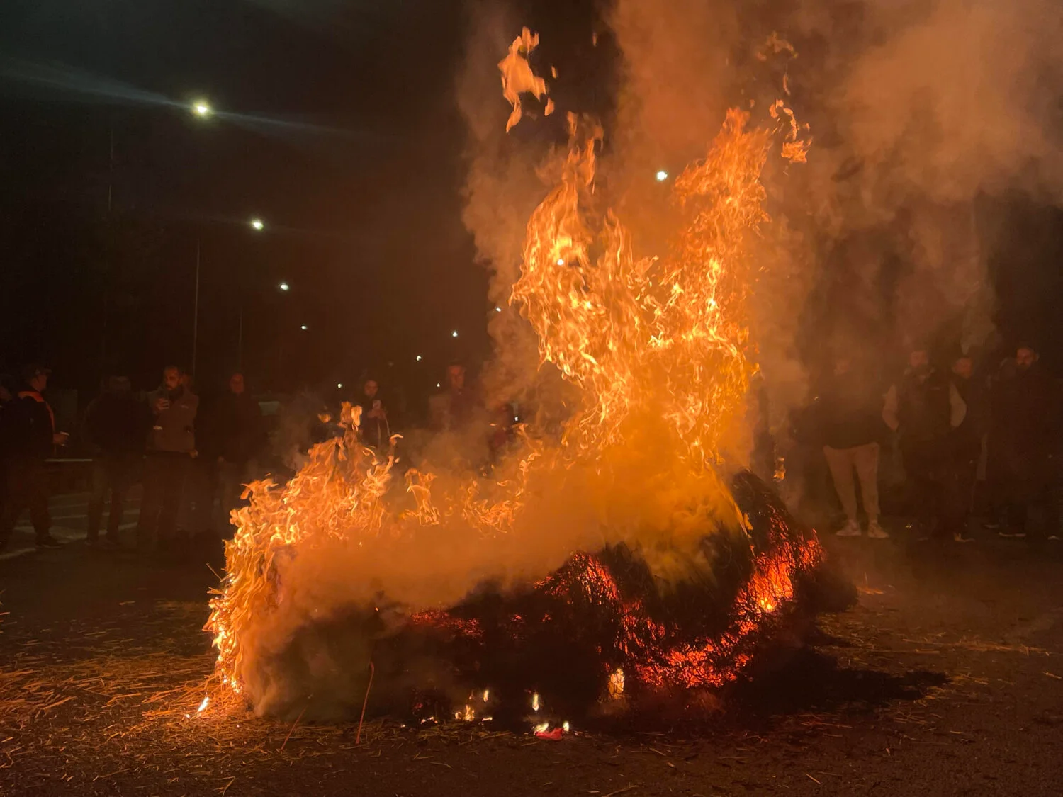 Παίρνουν φωτιά τα μπλόκα...