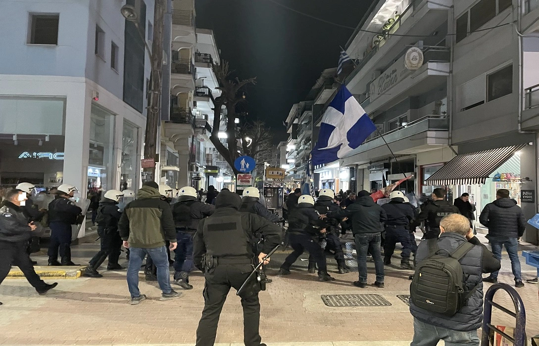 Επεισοδιακή βραδιά στη Λάρισα όταν... οπαδοί της "Νίκης" τα έβαλαν με τον Ζαραλίκο!