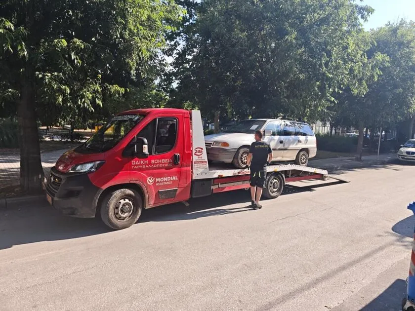 Δήμος Λαρισαίων: Νέα επιχείρηση απομάκρυνσης εγκαταλελειμμένων οχημάτων