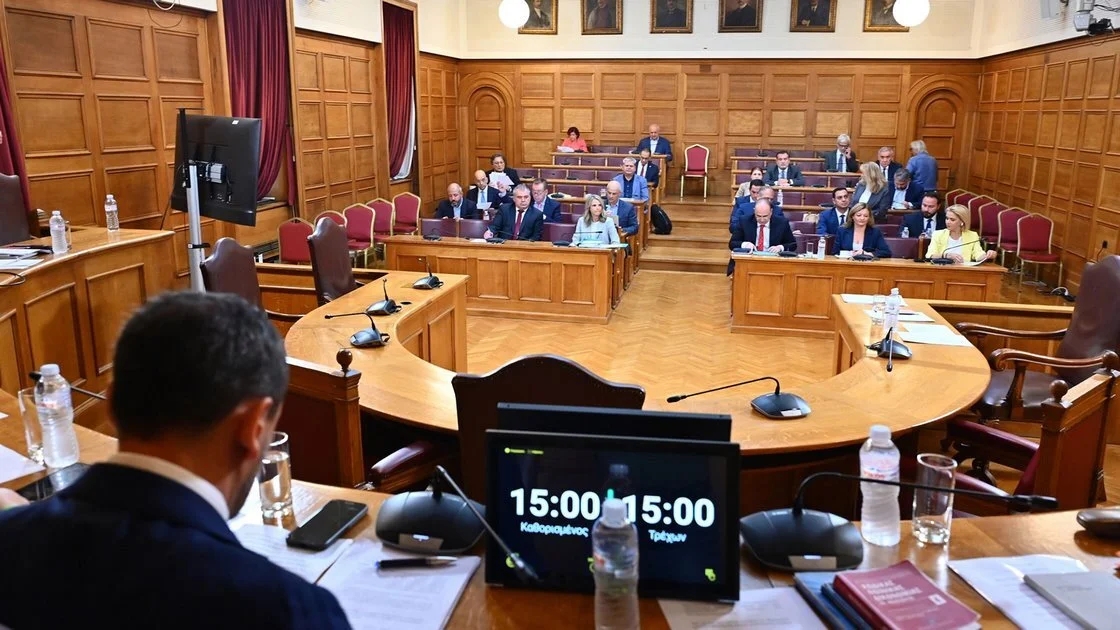 Εξεταστική για ΟΠΕΚΕΠΕ: Καταγγελίες για Βάρρα, Σημανδράκο, Τυχεροπούλου από τη Χαλικιά - Μετωπική με την Αποστολάκη