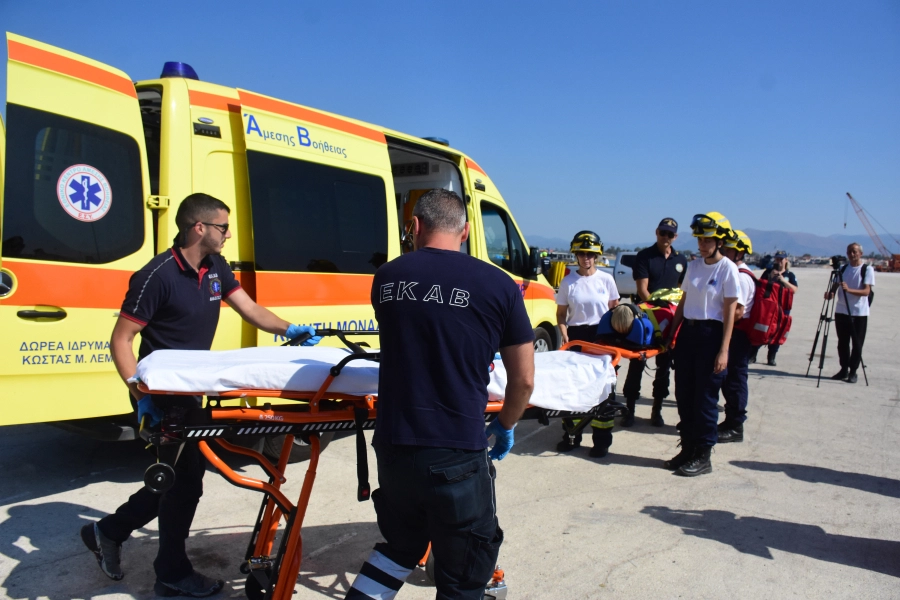 Βαρέα και Ανθυγιεινά για νοσηλευτές και διασώστες του ΕΣΥ και του ΕΚΑΒ με σύνταξη στα 62