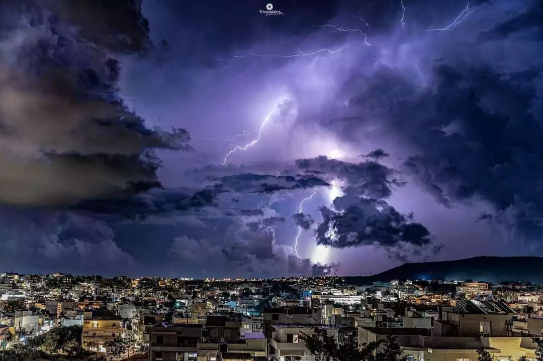 Περιφέρεια | Έντονα φαινόμενα από Παρασκευή απόγευμα έως και Σάββατο μεσημέρι - Που εφιστά την προσοχή