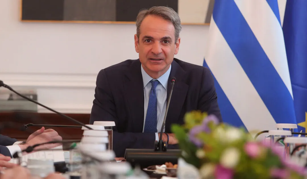 Νέο πακέτο μέτρων Μητσοτάκη: Ποιοι κερδίζουν σε συντάξεις και καύσιμα