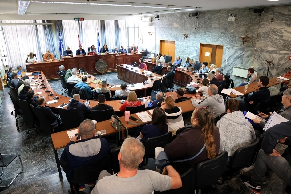 Πρόσληψη 86 υπαλλήλων σε Καθαριότητα, Αμαξοστάσιο και Τ/Υ από τον Δ.Λαρισαίων (ΦΩΤΟ)