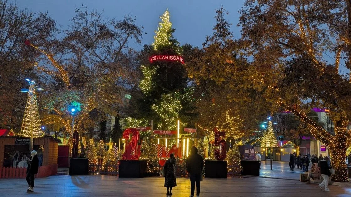 Ο Χριστουγεννιάτικος “ΚομιξοΘίασος” έρχεται στην κεντρική πλατεία της  Λάρισας