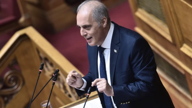 Στη Βουλή από Βελόπουλο ο δρόμος Λάρισας - Αγιάς