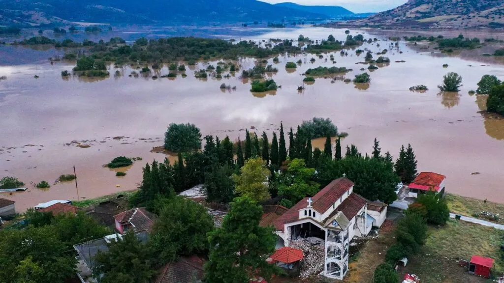 Η κλιματική αλλαγή και η ευάλωτη στις πλημμύρες Θεσσαλία