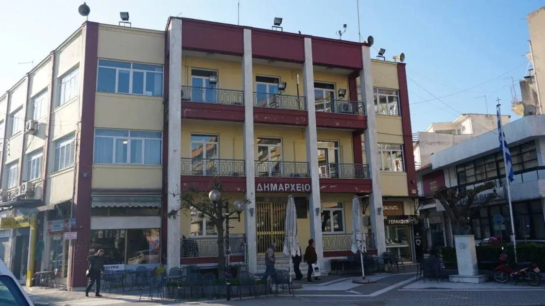 Δ.Τυρνάβου: Καταδίκη βανδαλισμών σε σκηνικό παιδικών σταθμών!