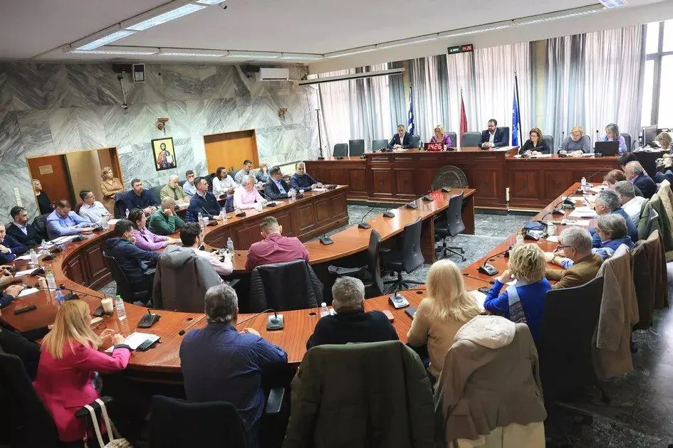 Σήμερα η συνεδρίαση του Δημοτικού Συμβουλίου Λάρισας – 12 θέματα προς συζήτηση