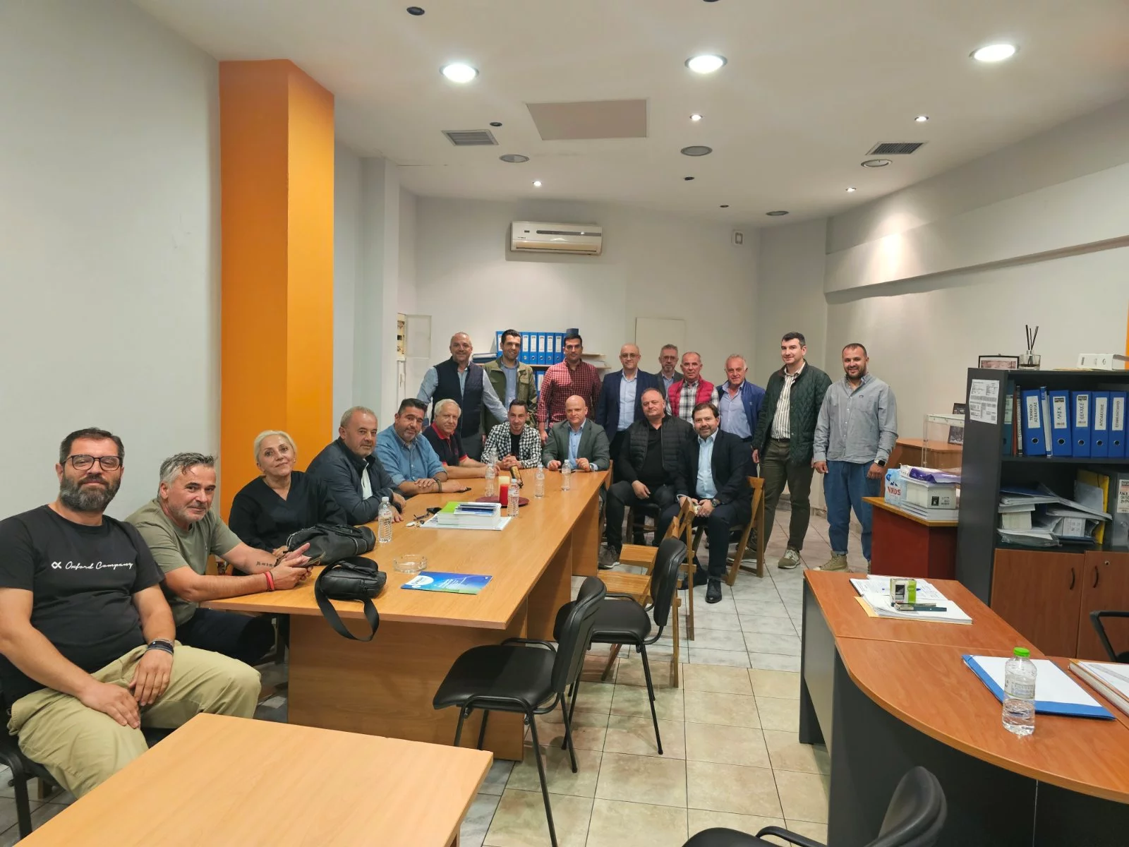Με τη διοίκηση του Εμπορικού Συλλόγου Τυρνάβου συναντήθηκε ο υποψήφιος για την προεδρία του Επιμελητηρίου Λάρισας Κων. Γουργιώτης