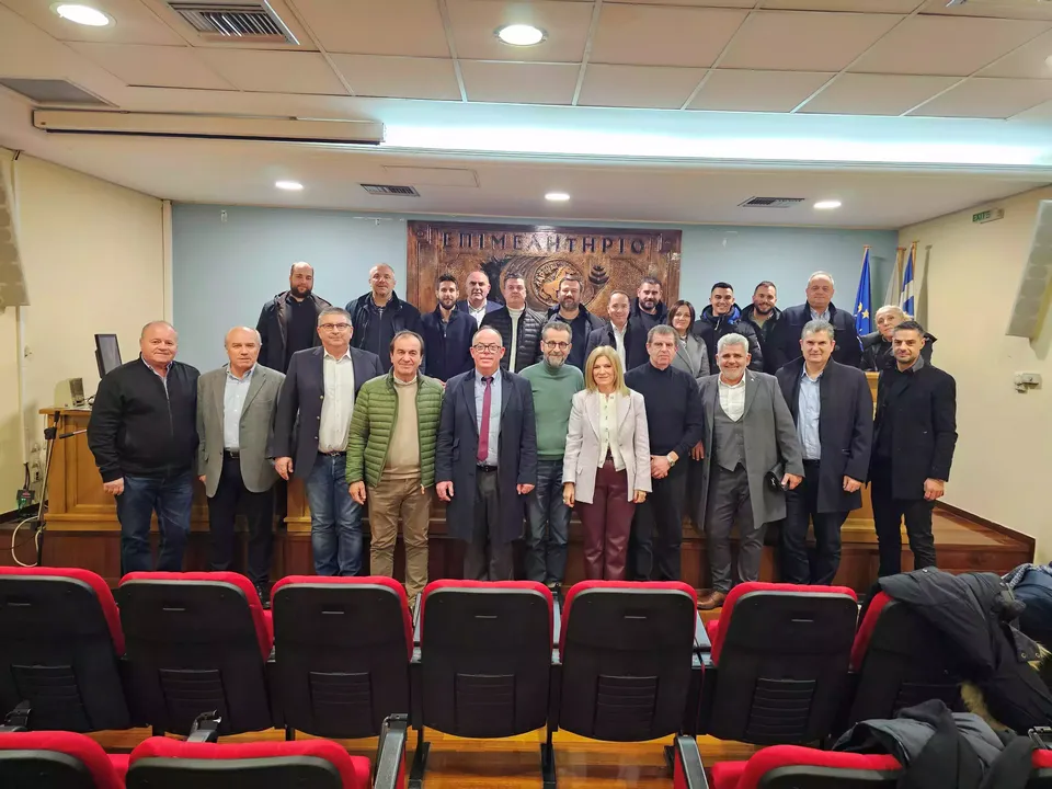 Επιμελητήριο Λάρισας | Παράδοση - παραλαβή με την συνάντηση παλαιού και νέου Δ.Σ.