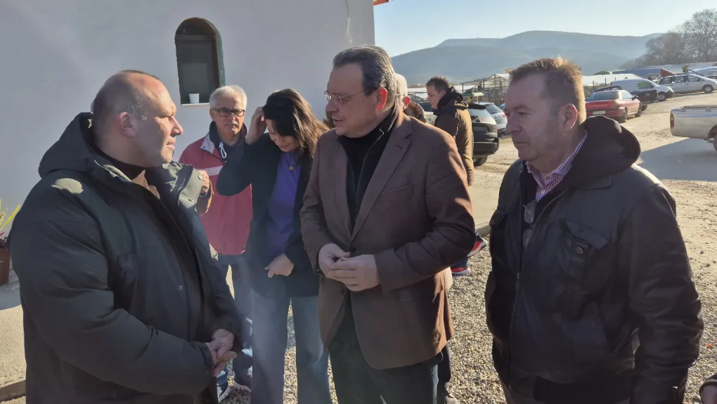 Φάμελλος από Δαμάσι: Απαξίωση των σεισμόπληκτων από την κυβέρνηση