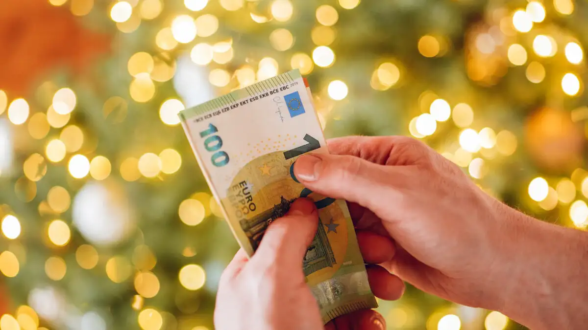 ΕΚΛ: Το Δώρο Χριστουγέννων είναι δικαίωμα μας... Δεν το χαρίζουμε σε κανέναν!