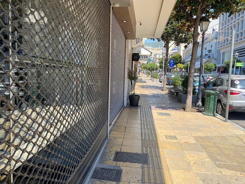 Σε λειτουργία τράπεζες και δημόσιες υπηρεσίες - Κλειστή και σήμερα η αγορά της Λάρισας