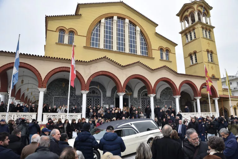 Η Λάρισα αποχαιρέτισε τον Βασίλη, αλλά το θρίλερ συνεχίζεται...