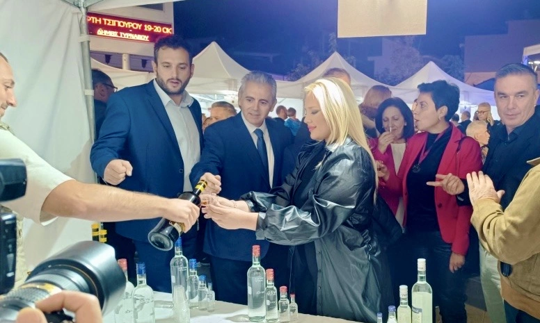 Χαρακόπουλος: Στοίχημα η εξωστρέφεια για το τσίπουρο Τυρνάβου