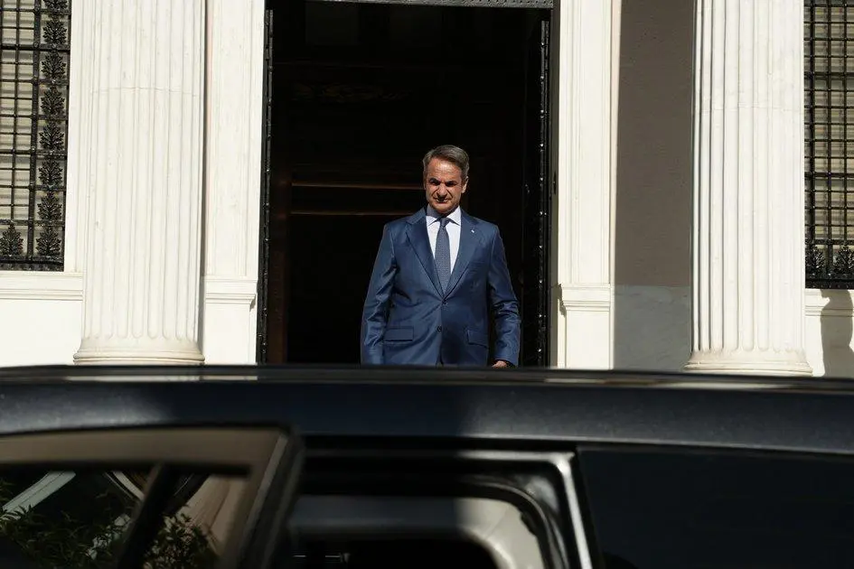 Ψυχρολουσία στο Μαξίμου: Το σκάνδαλο, και τα εσωκομματικά