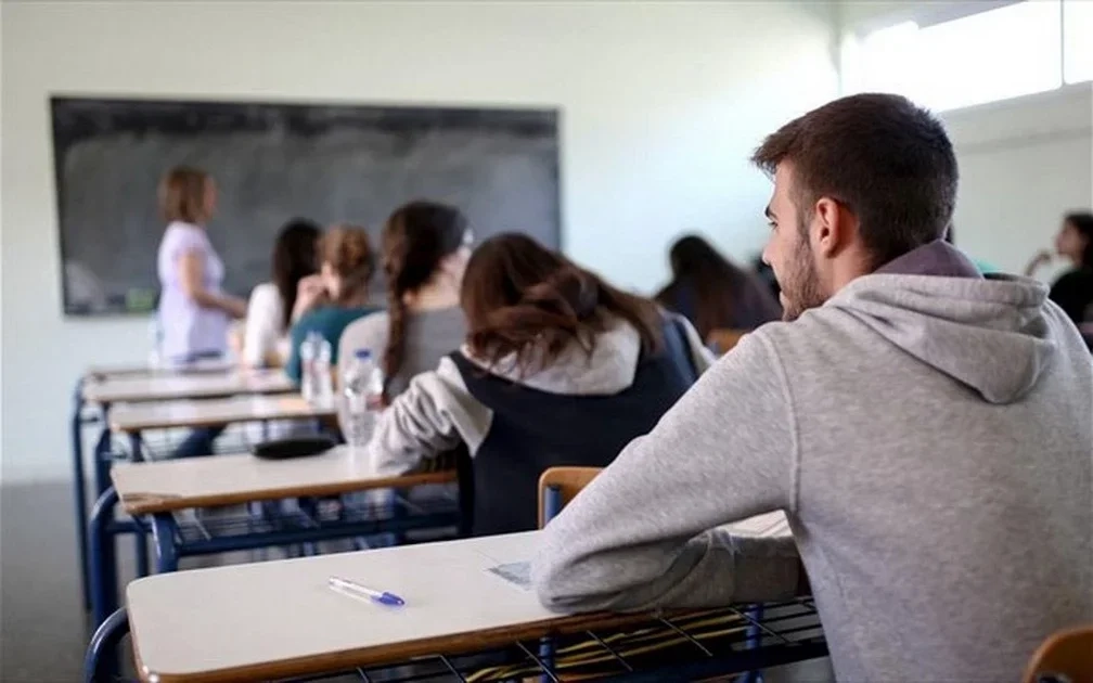 Πανελλαδικές 2025 | Για τη δημιουργικότητα των μαθητών τα θέματα σε Γλώσσα και Λογοτεχνία - Τι λέει η ΟΕΦΕ