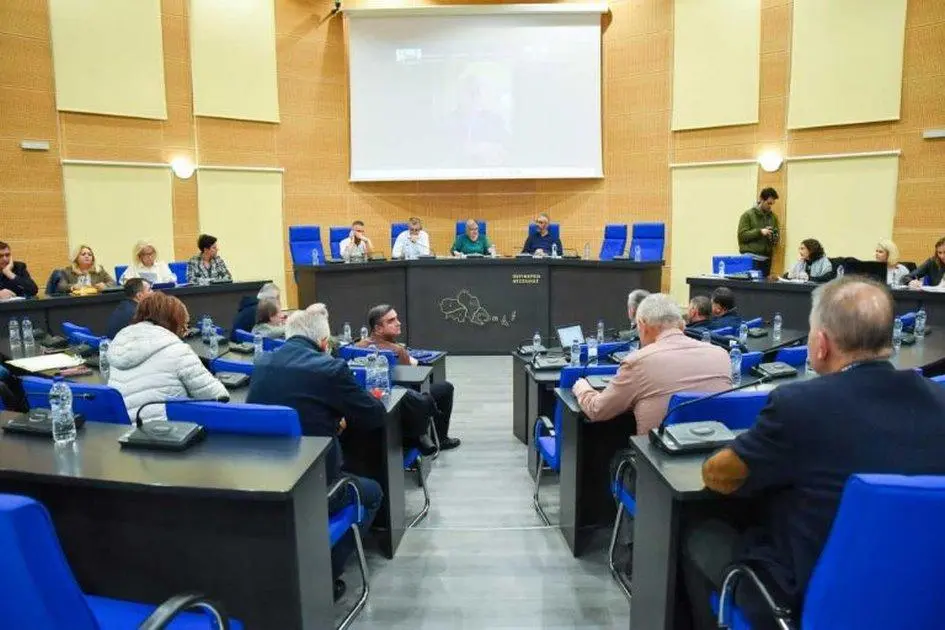 Χριστουγεννιάτικες πολιτιστικές και αθλητικές δράσεις σε Λάρισα και Τρίκαλα από την Περιφέρεια Θεσσαλίας