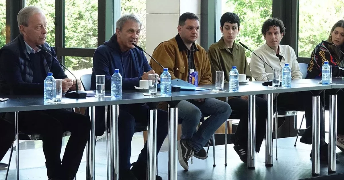 Μελωδική αφήγηση της ιστορικής διαδρομής του ρεμπέτικου