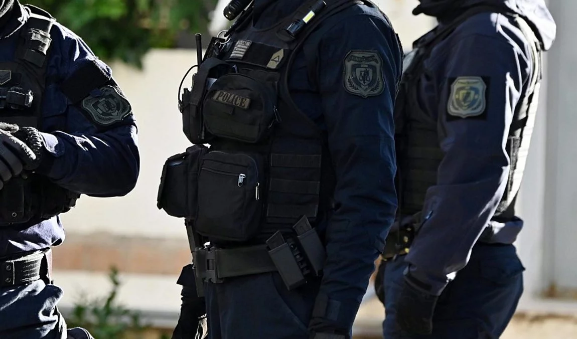 Αιματηρή ληστεία χρηματαποστολής στο κέντρο των Τρικάλων