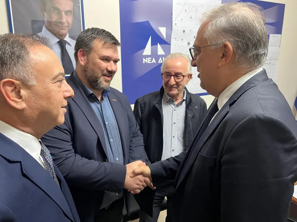 ΕΠΑΝΕΚΚΙΝΗΣΗ | Συνάντηση Παπαλέξη με Θεοδωρικάκο