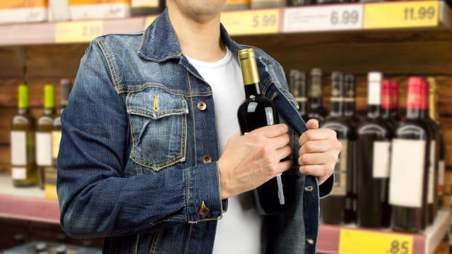 Επάγγελμα... κλέφτης ποτών από S/M της Λάρισας 