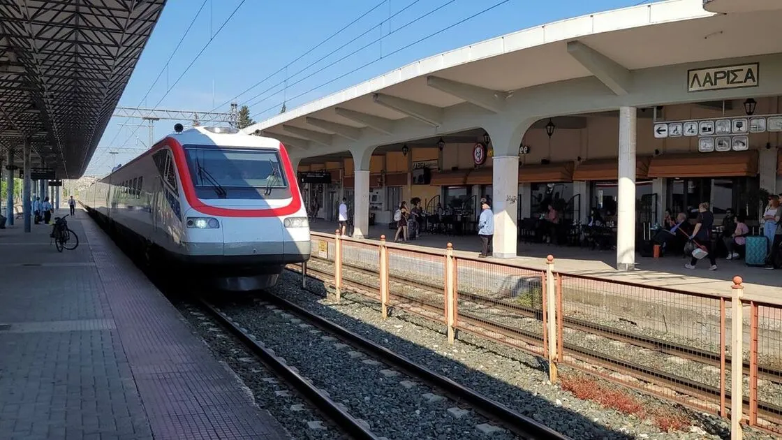 Τέμπη: Πρόστιμα σε ΟΣΕ και Hellenic Train τρία χρόνια μετά την τραγωδία