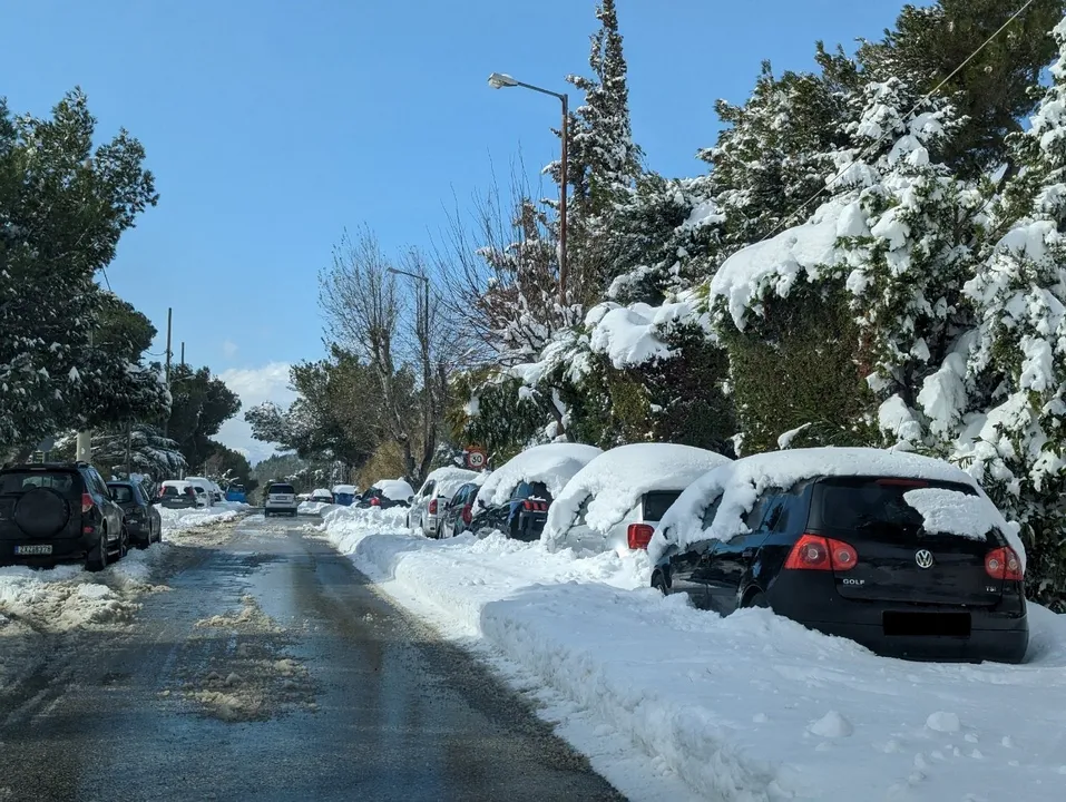 Έκτακτο δελτίο της Περιφέρειας για τον "χιονιά" στη Θεσσαλία