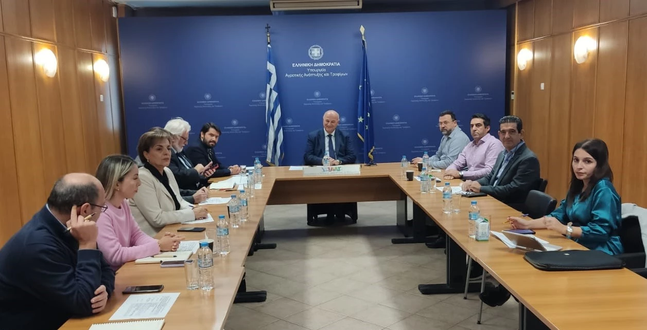 Συνάντηση Τσιάρα με ΕΘΕΑΣ - Κοινή αντίληψη στην αντιμετώπιση των μεγάλων προβλημάτων των αγροτών βλέπει το ΥΠΑΑΤ