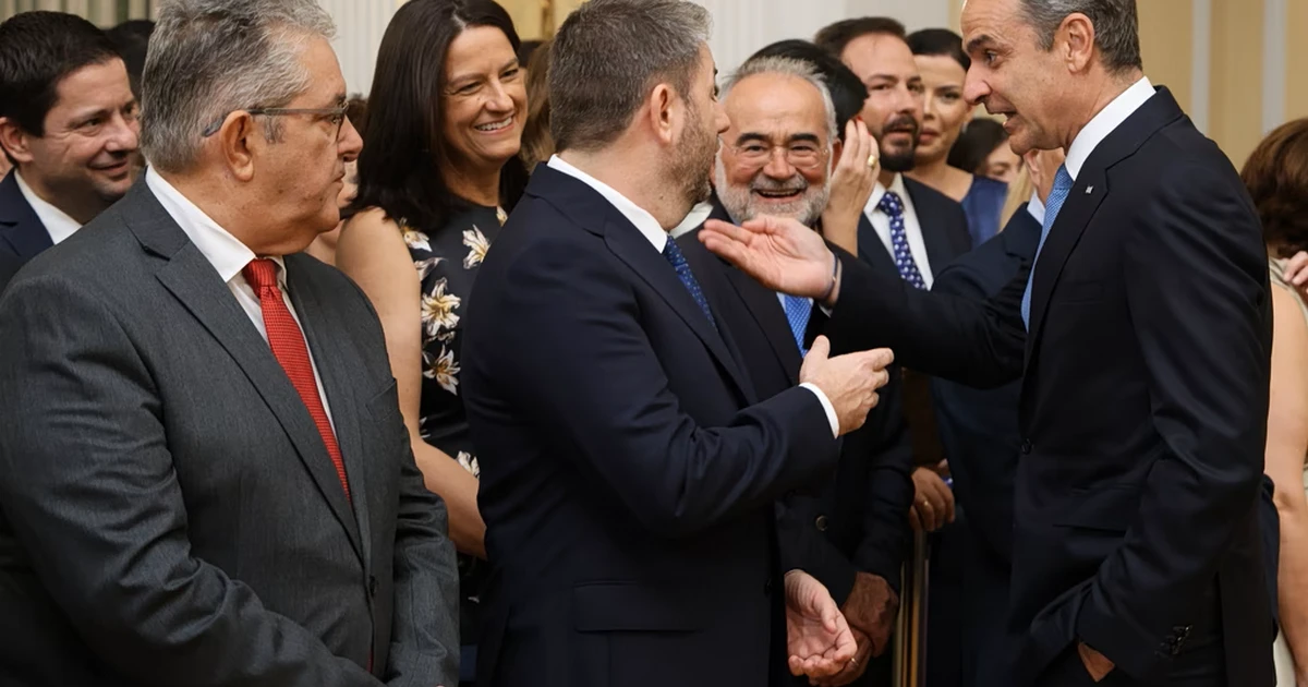 Παρασκήνιο στο Προεδρικό: Τα καρφιά Τασούλα, οι εκλογές τον Μάιο
