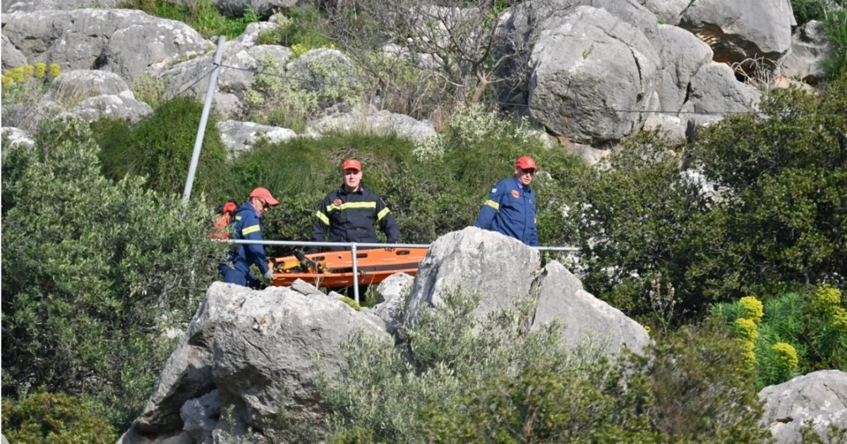 Επιχείρηση διάσωσης 78χρονου που έπεσε σε γκρεμό