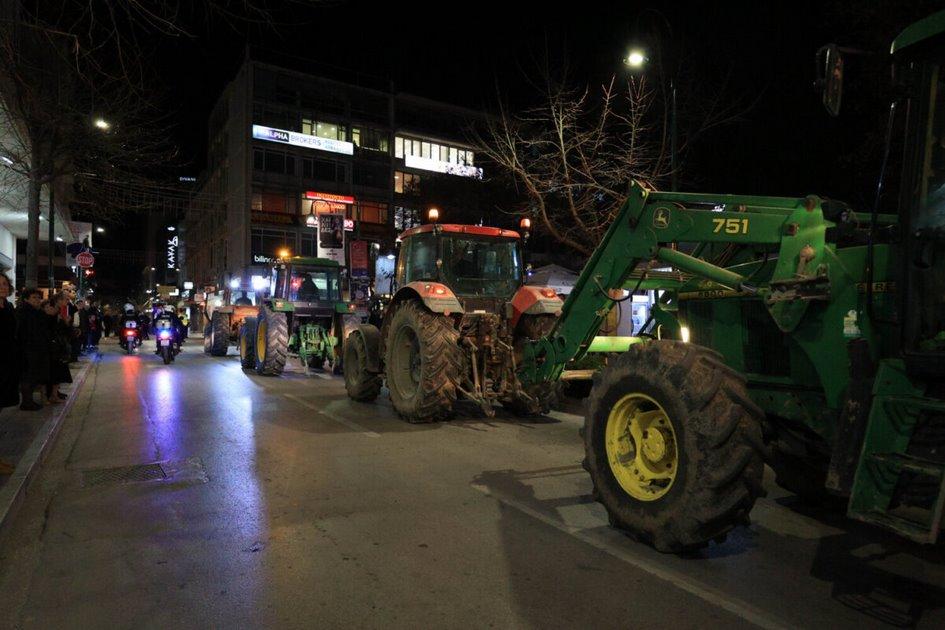 Από πέντε σημεία θα μπουν απόψε τα τρακτέρ στη Λάρισα