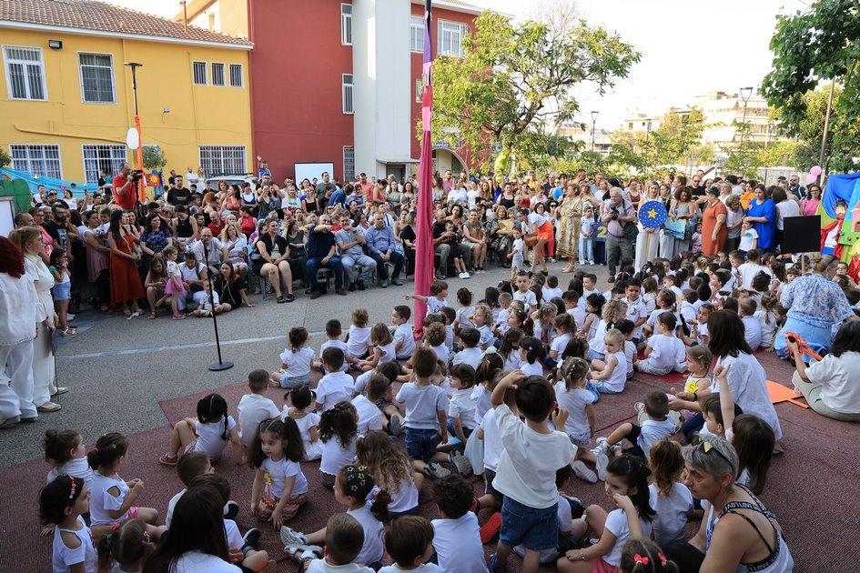 Ομόφωνο ψήφισμα του Δ/Σ της Λάρισας υπέρ ΚΔΑΠ και Παιδικών Σταθμών