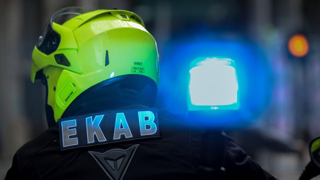 Ανετράπη νταλίκα, κλειστές οι 2 λωρίδες