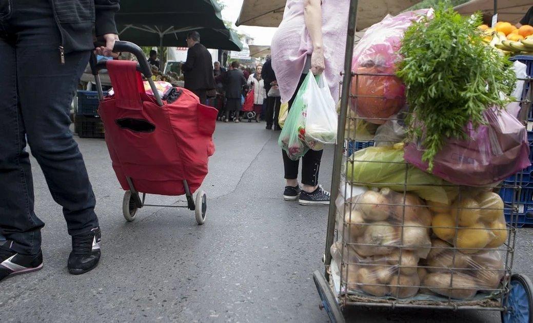 Έως τις 10:00 οι λαϊκές σήμερα και αύριο στη Λάρισα 